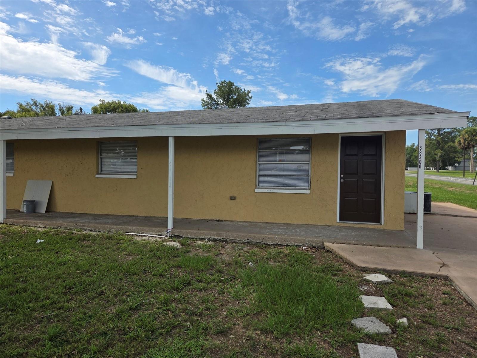 38300 Henry Dr photo 1