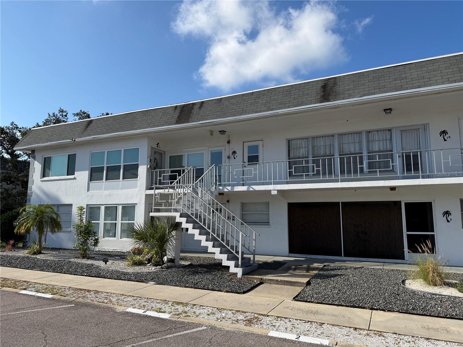 1221 Drew St #D9