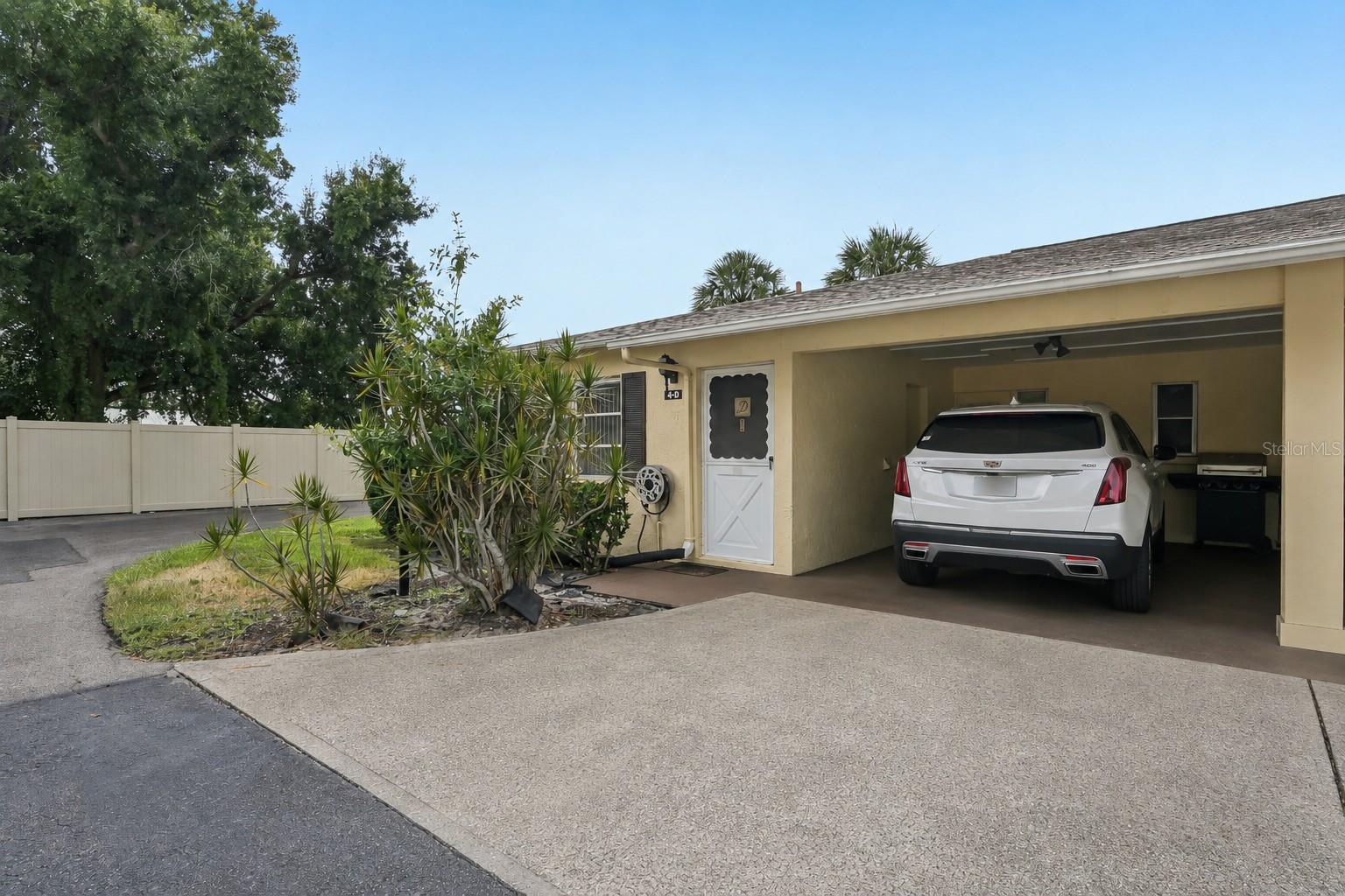 390 301 Blvd W #4D photo 1
