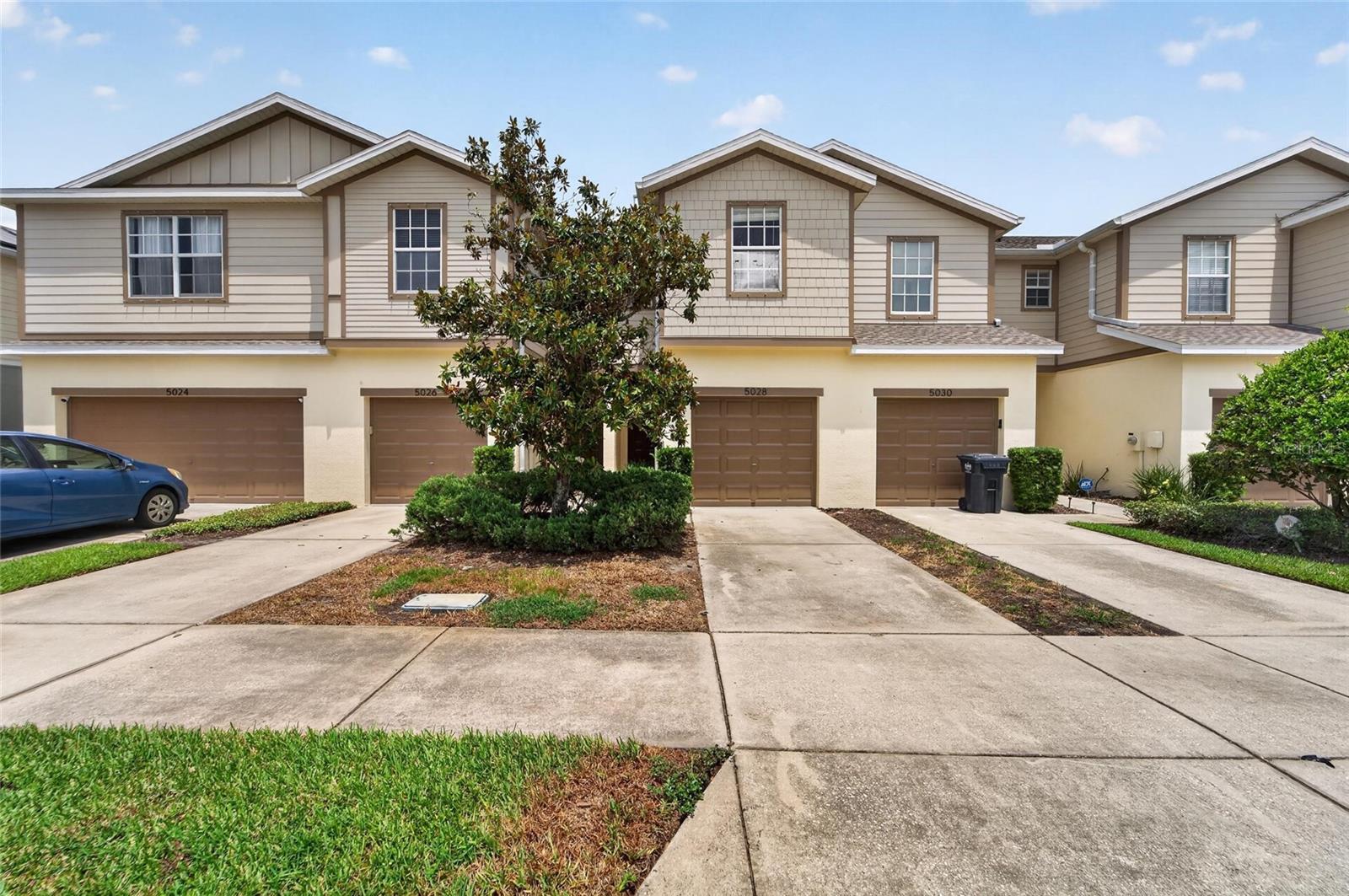 5028 White Sanderling CT photo 1