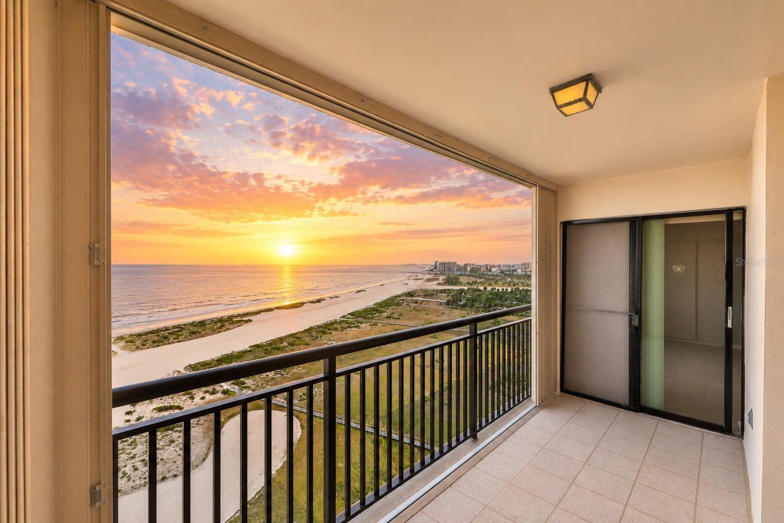 1270 Gulf Blvd #1706 photo 1