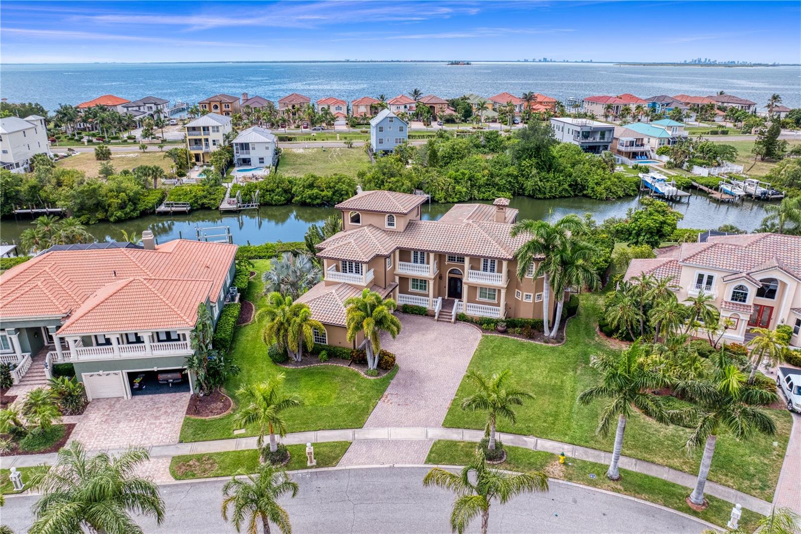 6459 Rubia Cir