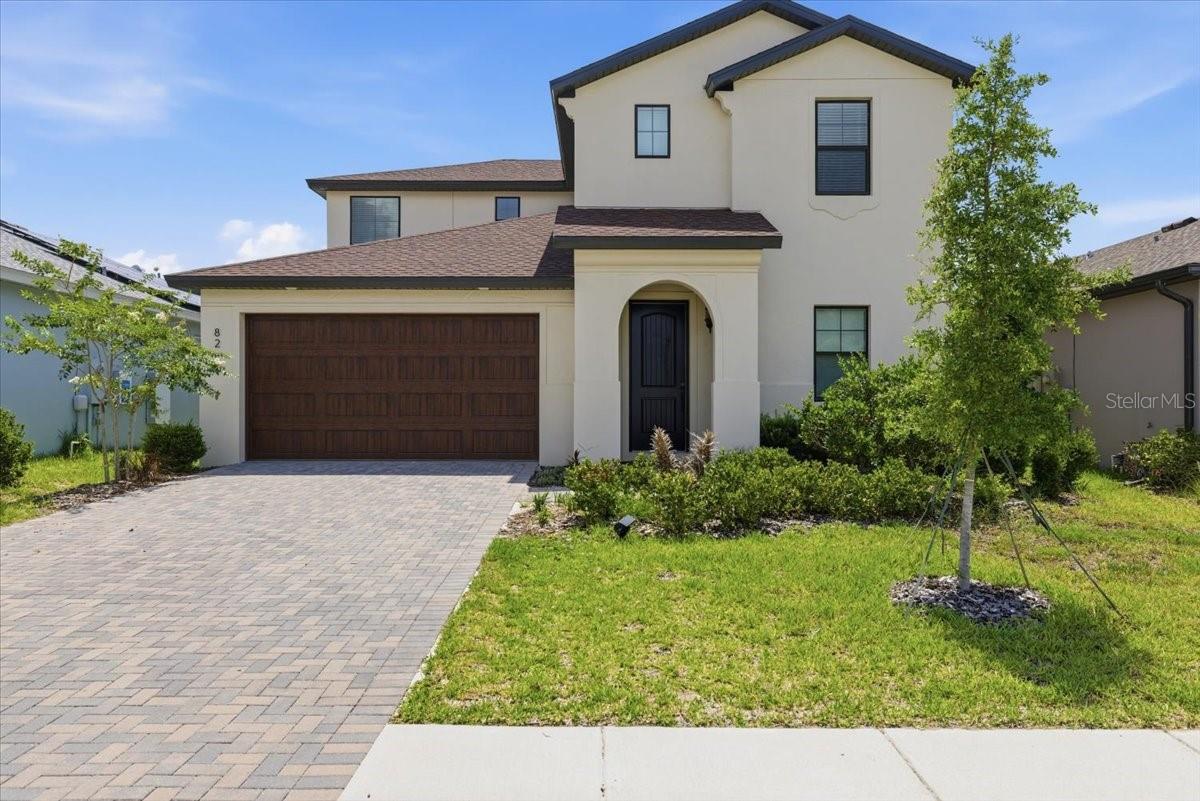 82 Hillshire Pl photo 1