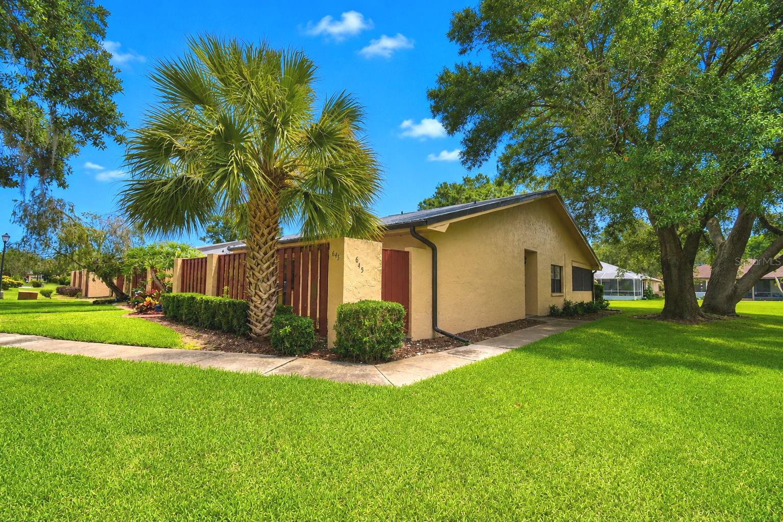 645 Broadmoor Cir #645 photo 1