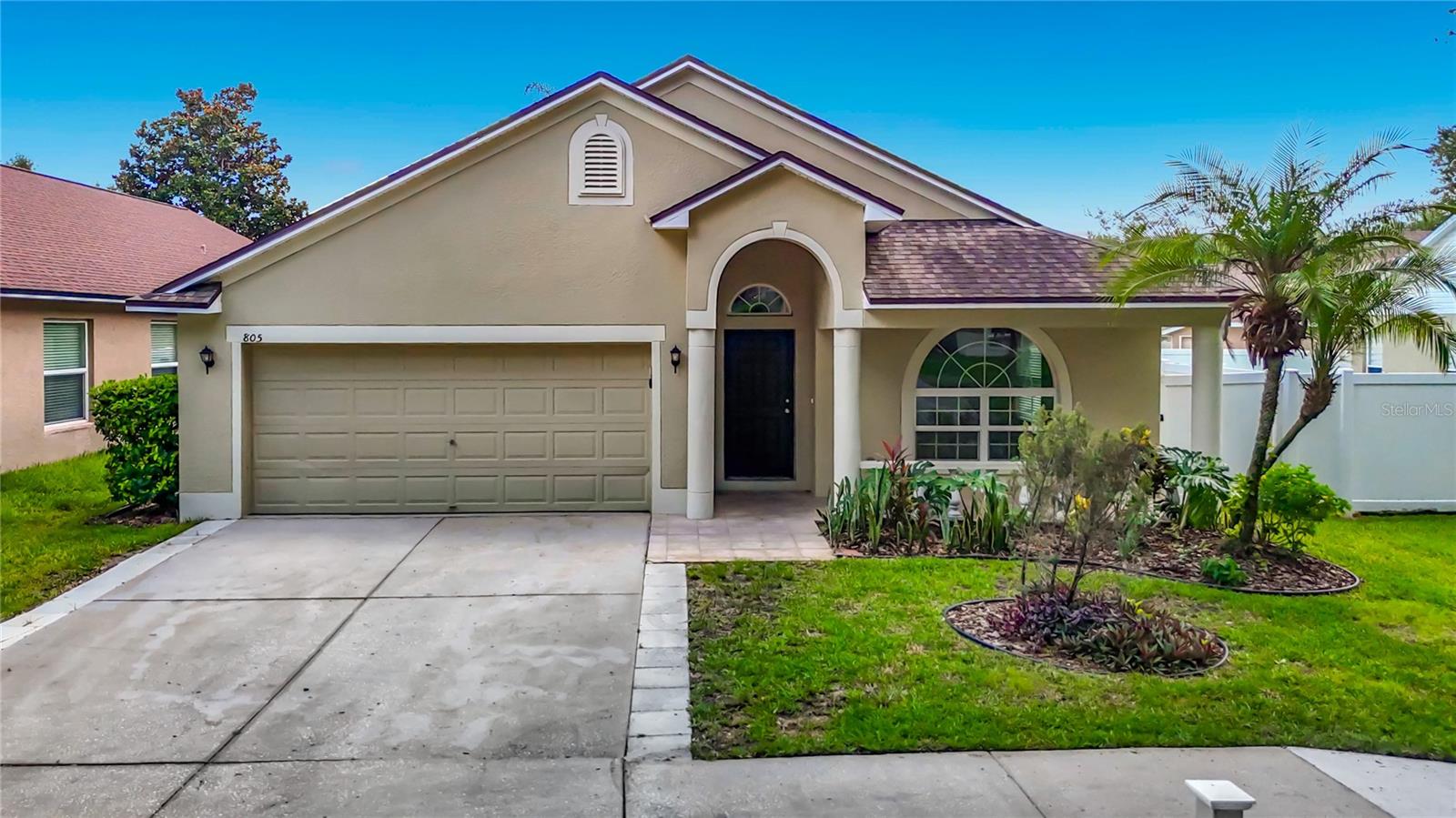 805 Lesa Glen Pl photo 1