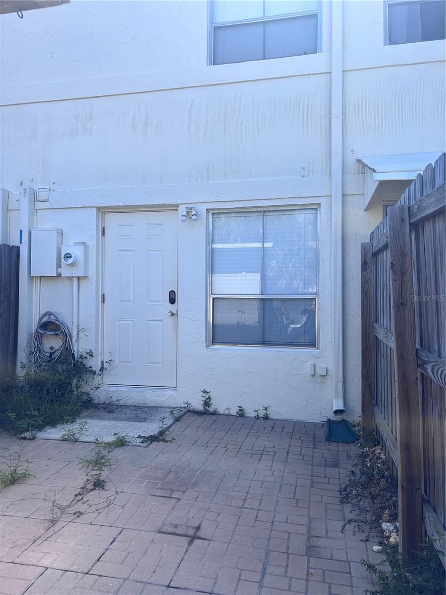 4515 LA Capri CT photo 1