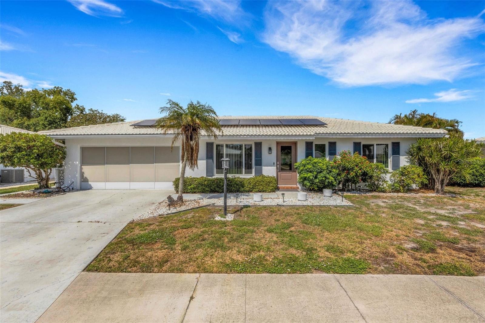 1306 Bottlebrush Dr photo 1