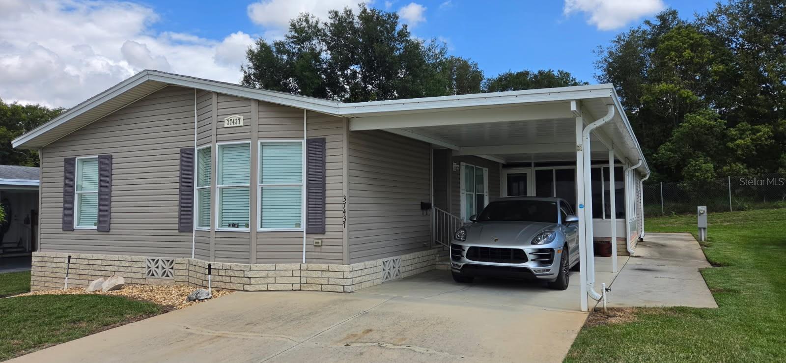 37437 Gill Ave photo 1