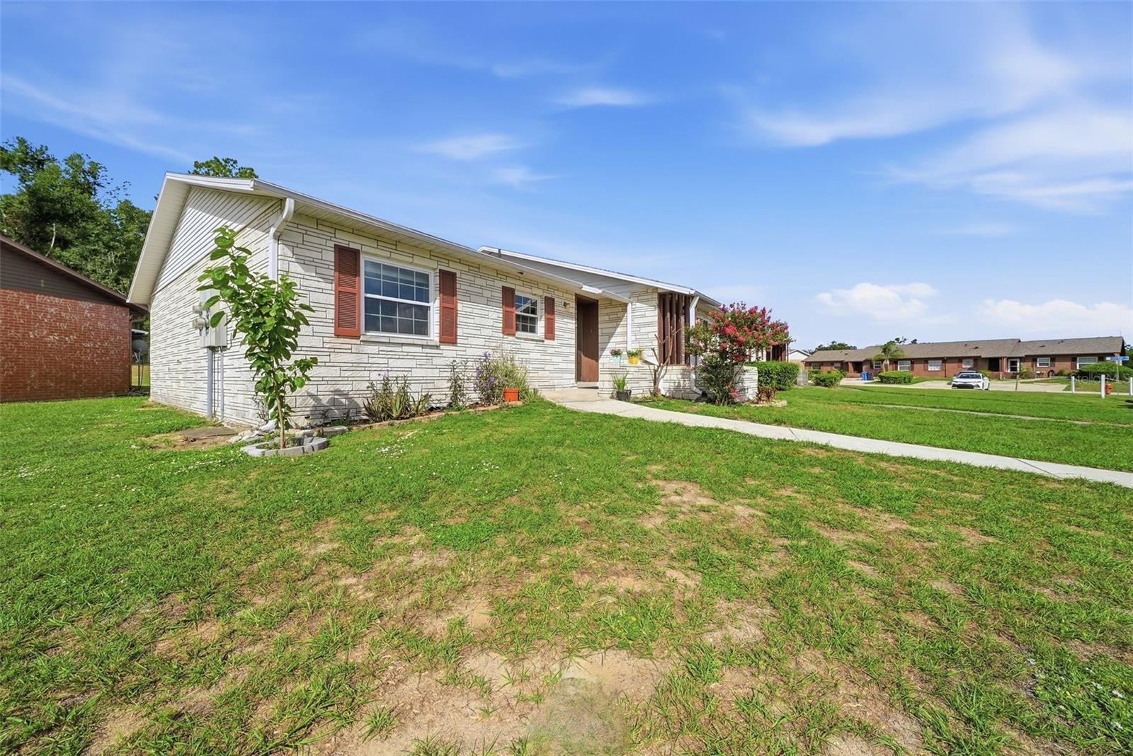 10310 Blue Field CT photo 1