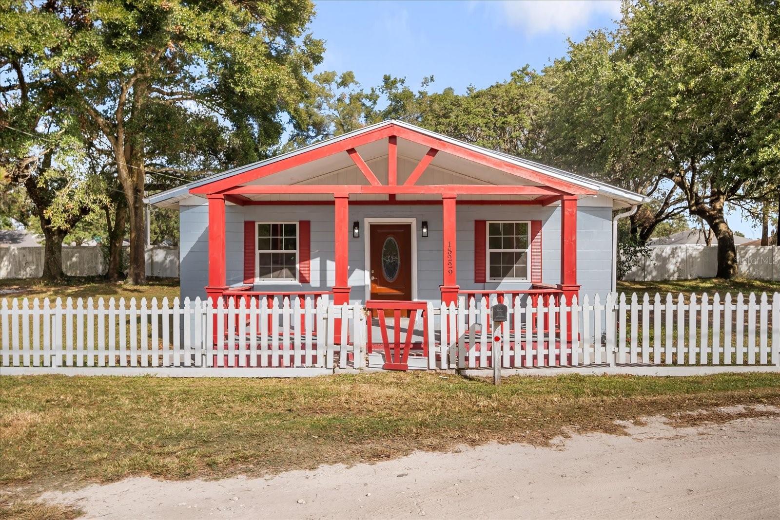 15229 Myrtle St photo 1