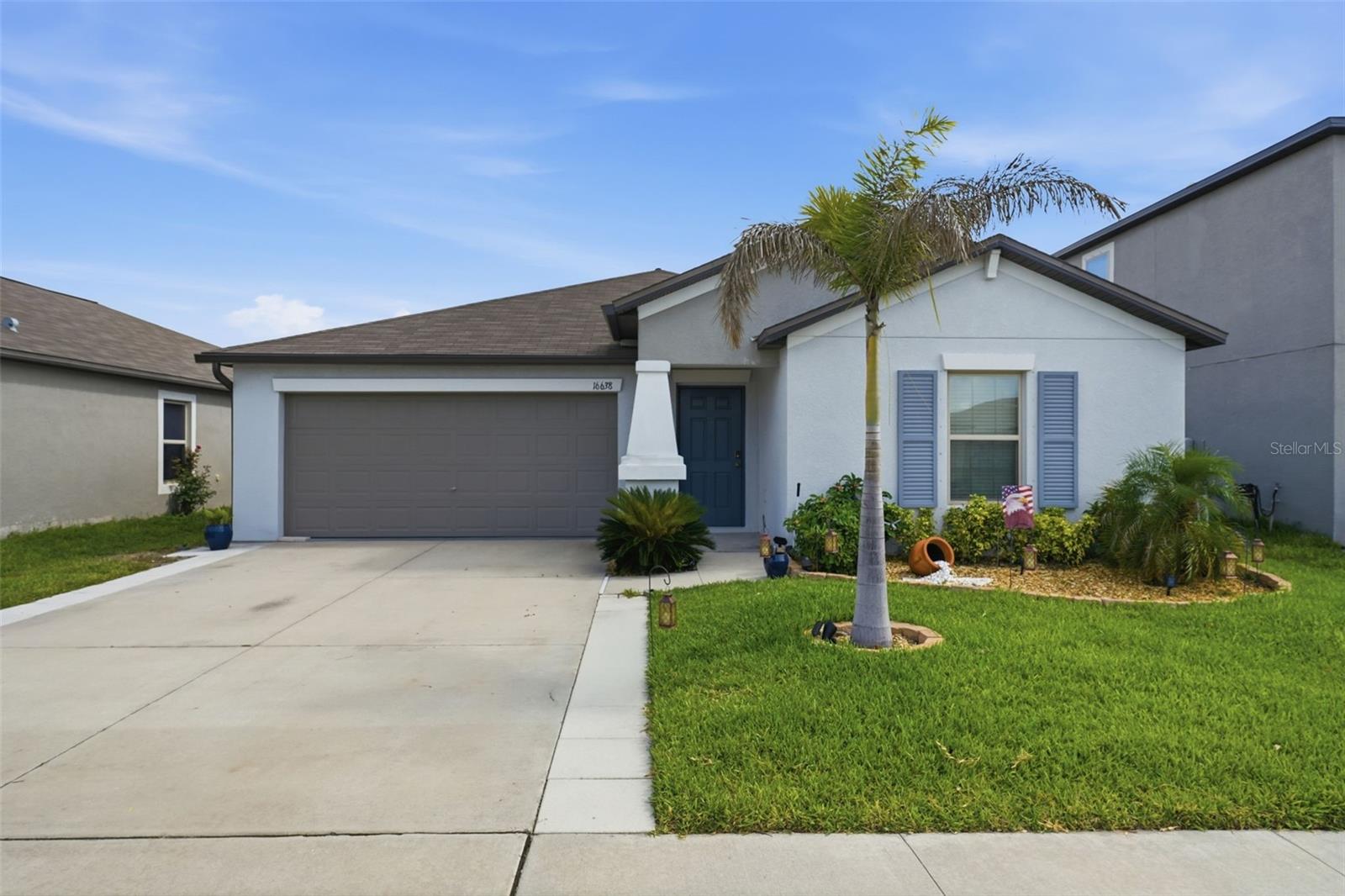 16638 Delia Street photo 1