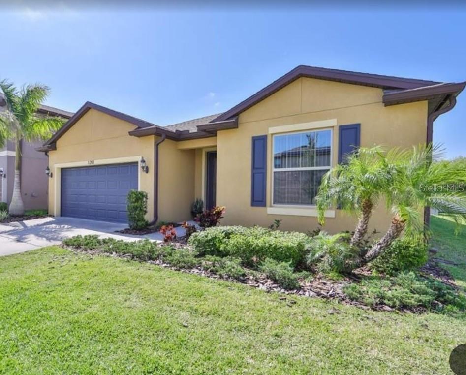 1201 Custer Bayou St