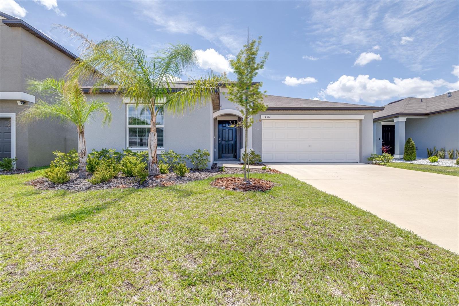 4312 Fabulous Finch Ln photo 1