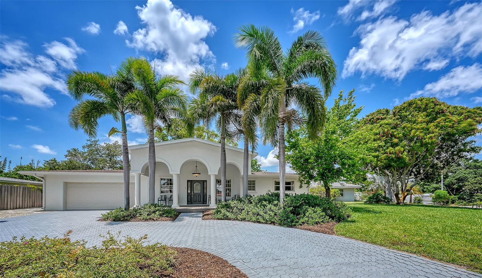 2465 Foster Ln