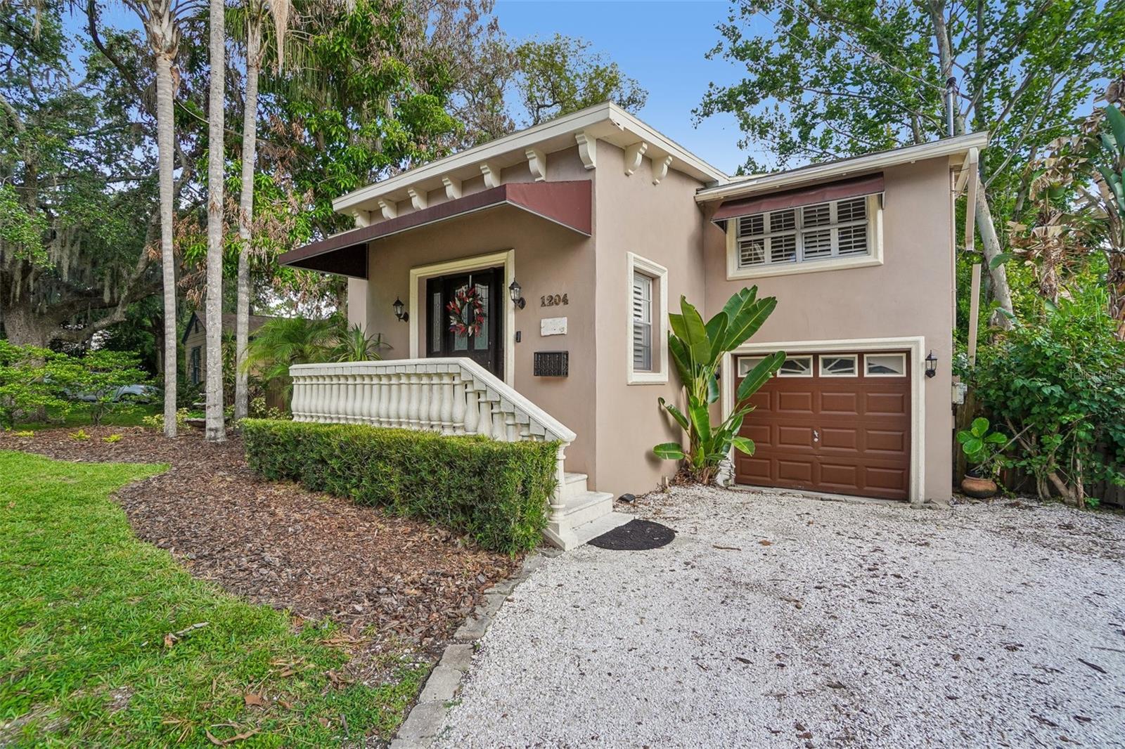 1204 E Park Cir photo 1
