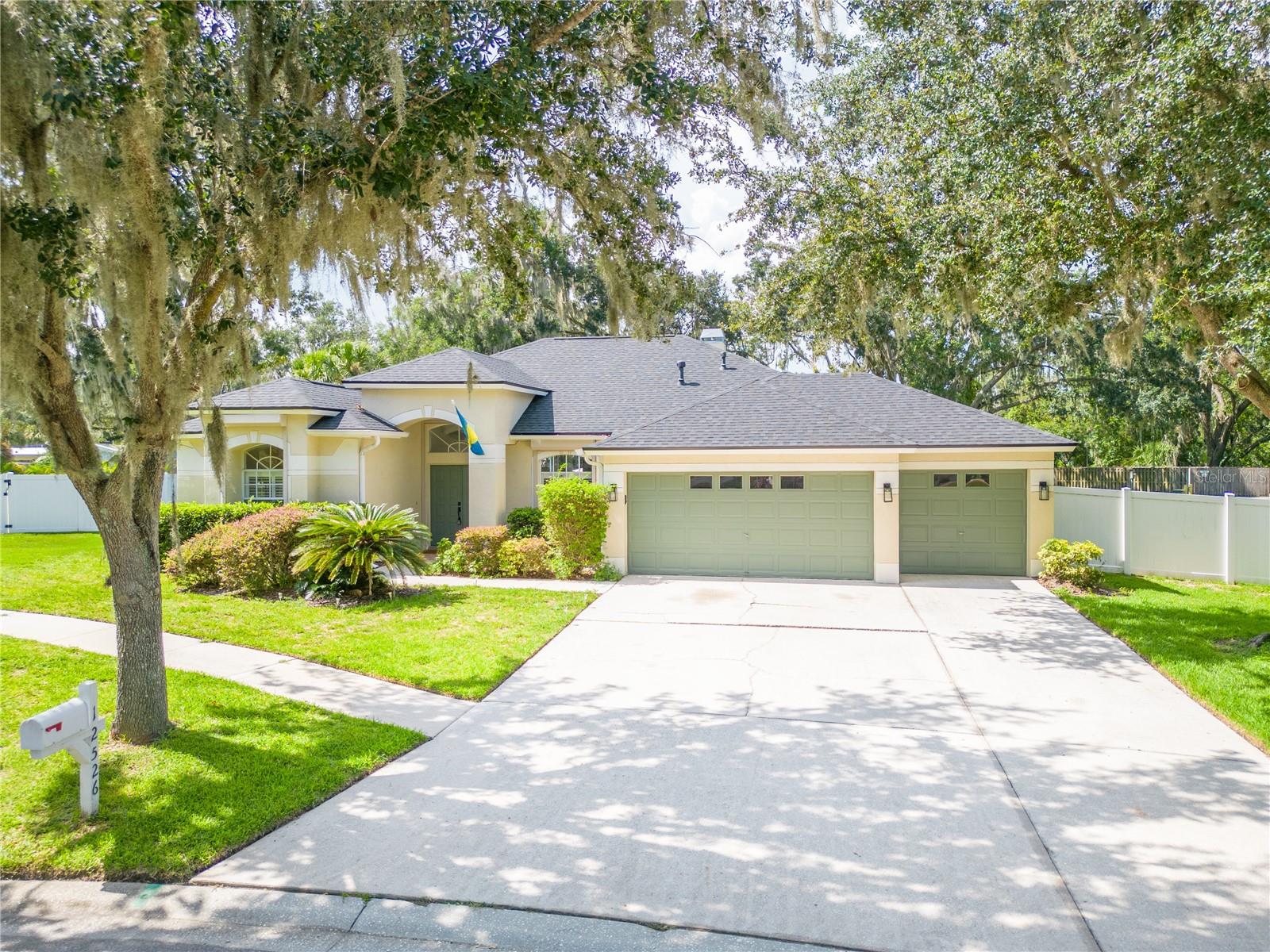 12526 River Birch Dr photo 1