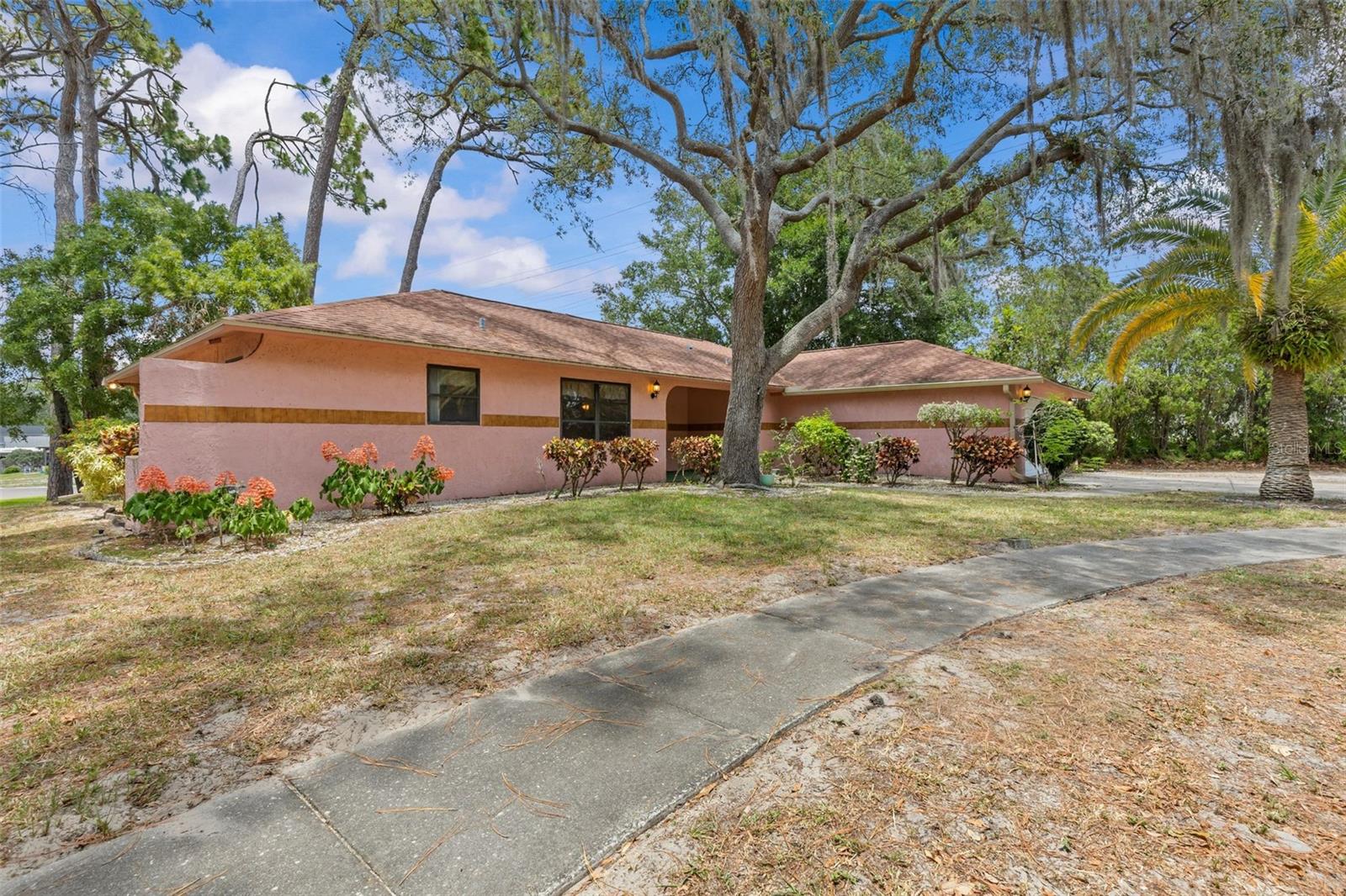 505 Village Oak Dr photo 1