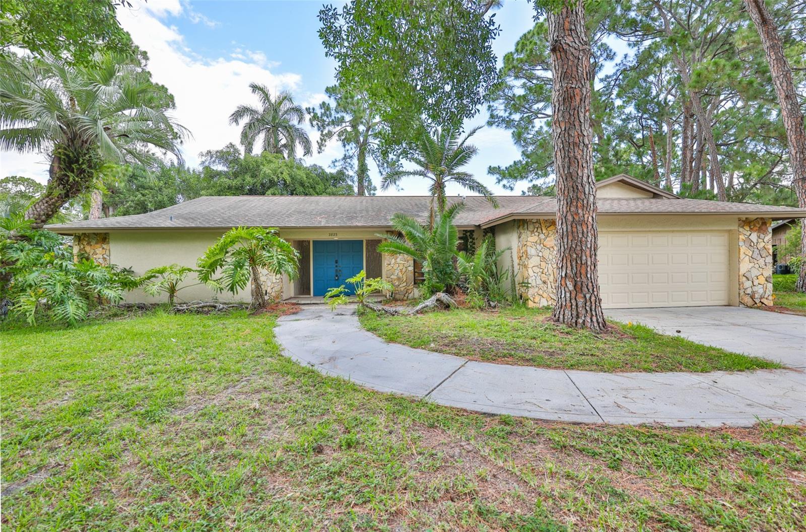 2823 Heron Pl photo 1