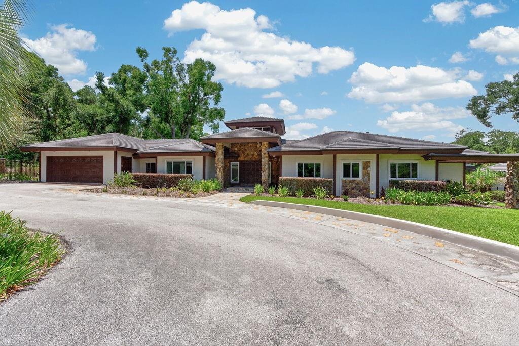 1007 Lakewood Dr photo 1