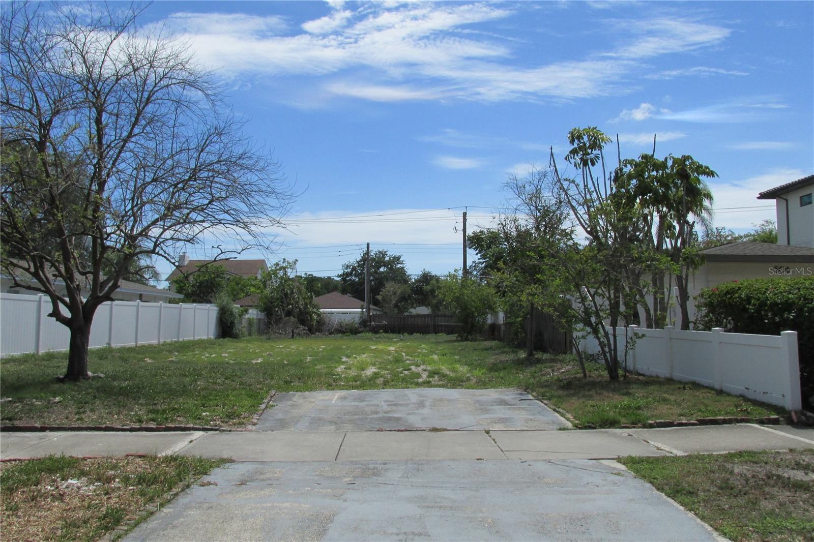 508 E Davis Blvd photo 1