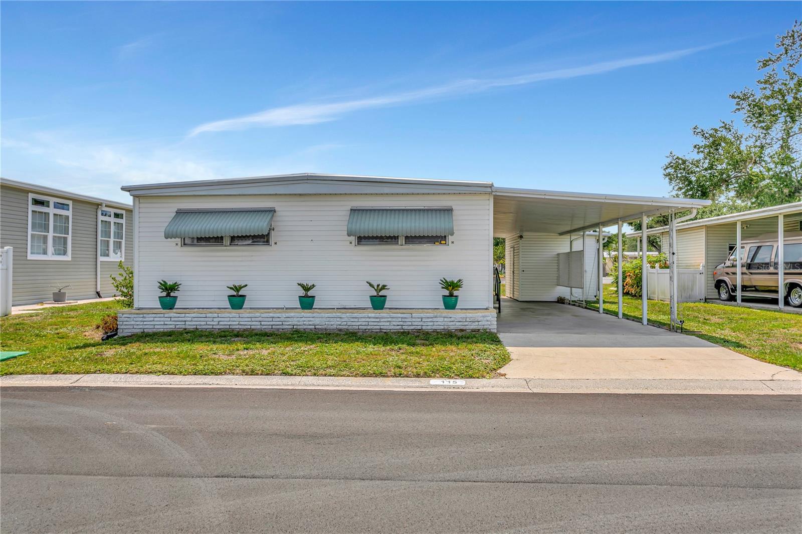 115 White Oak Way
