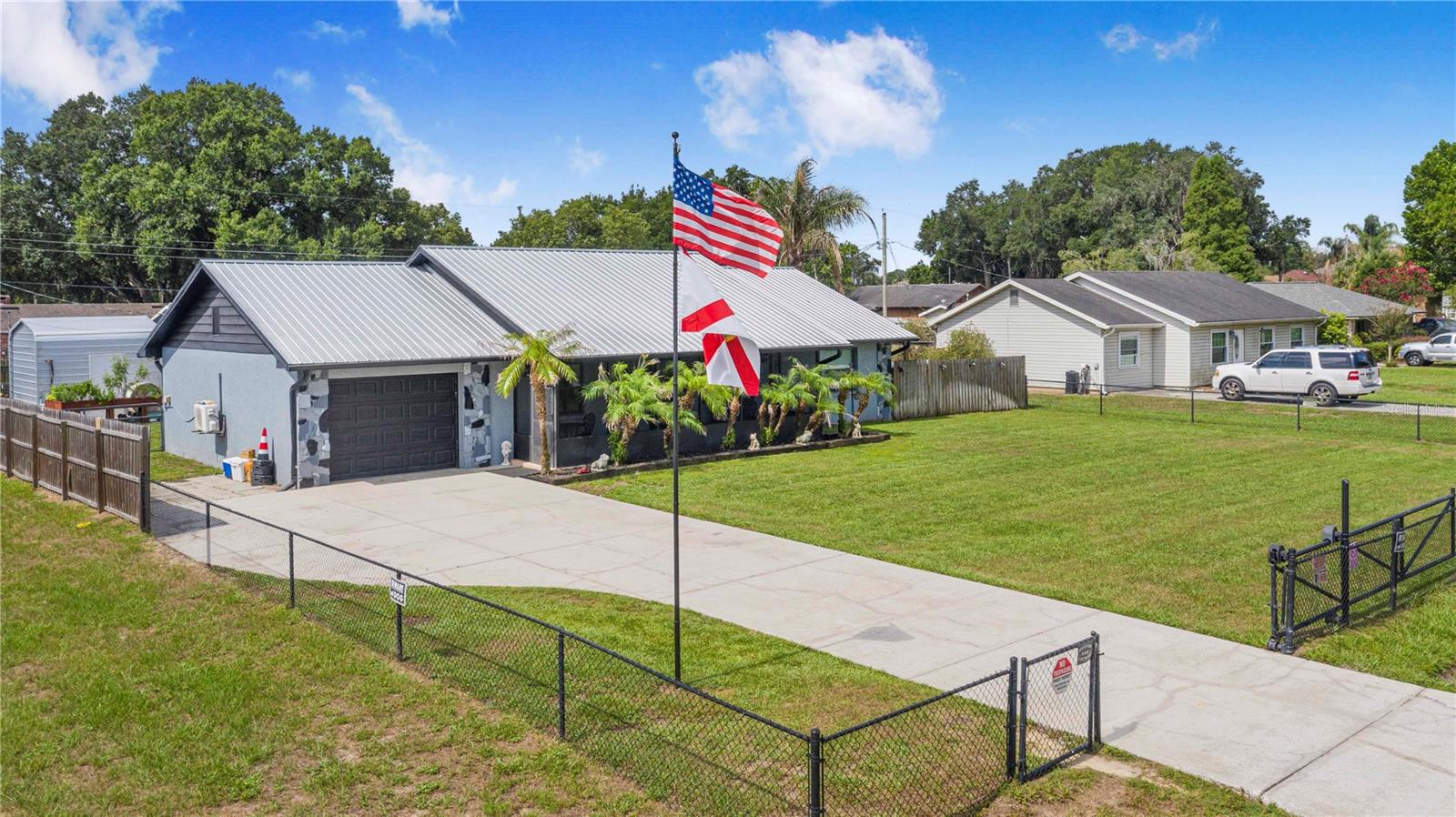 2426 View Way photo 1