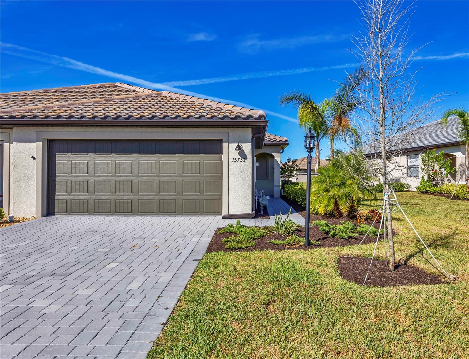 15733 Sunny Day Dr photo 1
