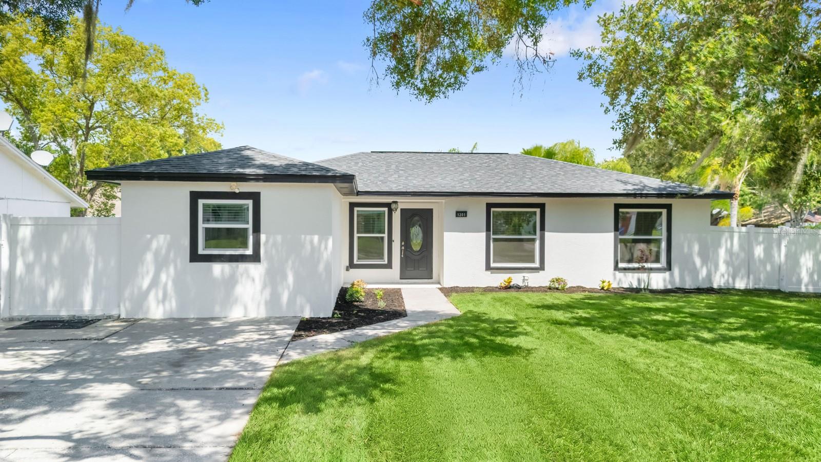 1201 Windy Ridge Dr photo 1