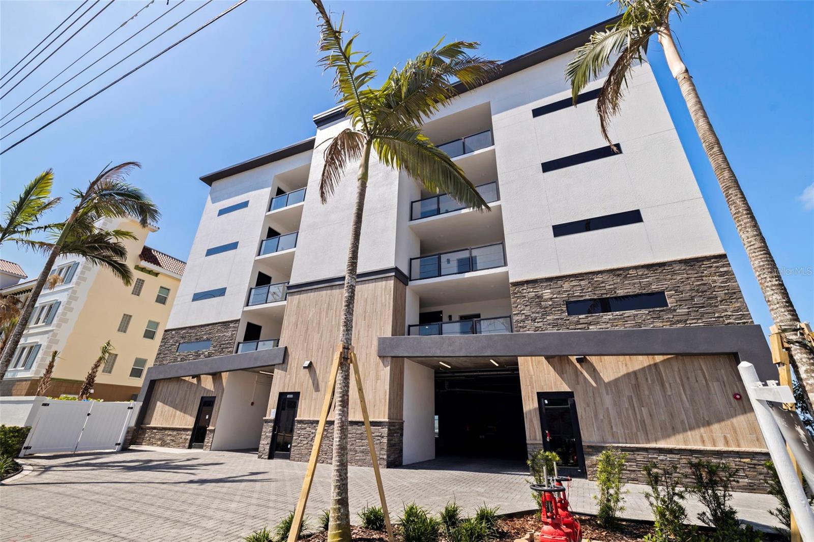 14048 Gulf Blvd #201 photo 1