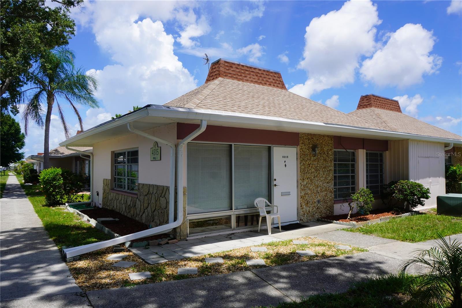 4315 Tahitian Gardens Cir #H photo 1