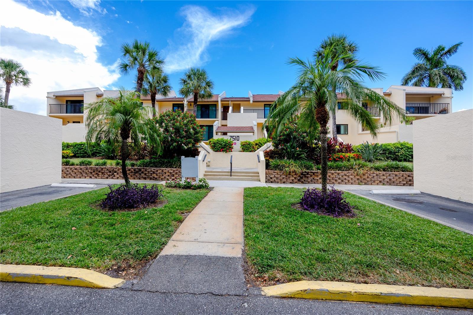 7510 Sunshine Skyway Ln S #P4 photo 1