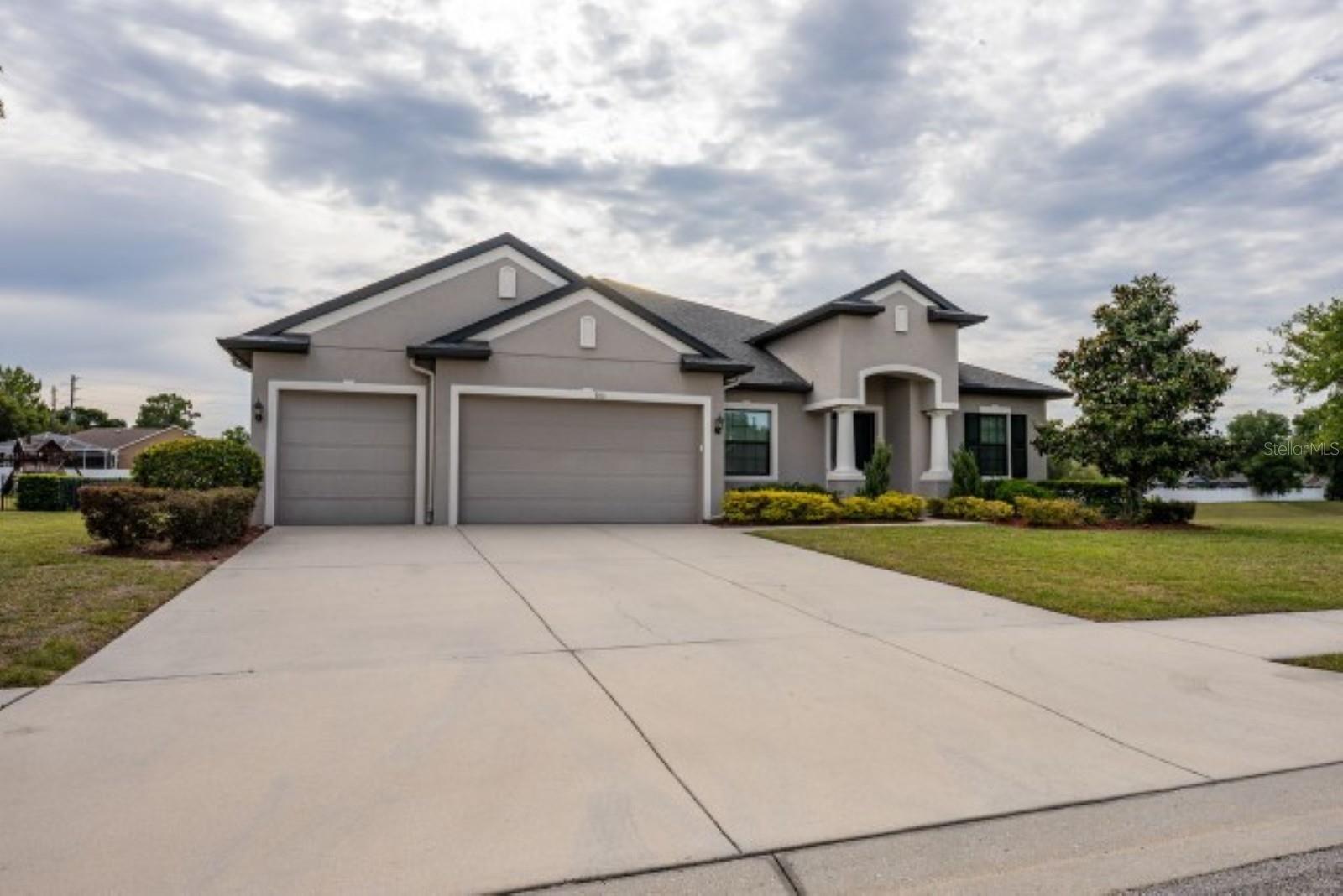 913 Buckhurst Dr