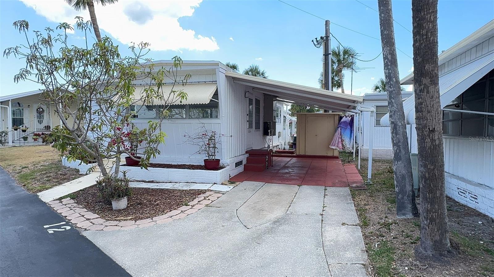 4851 W Gandy Blvd #B4L12 photo 1