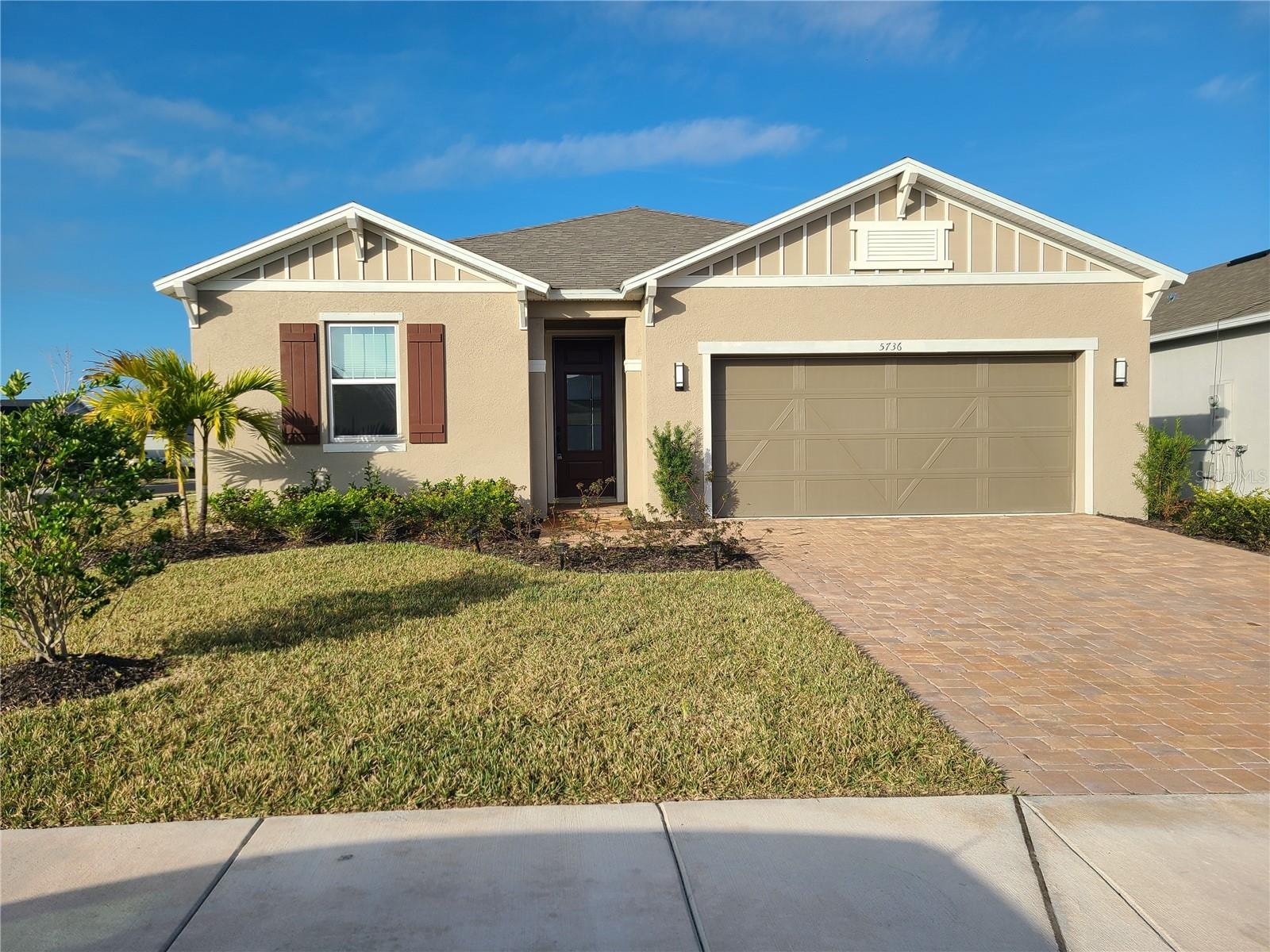 5736 143rd CT E photo 1