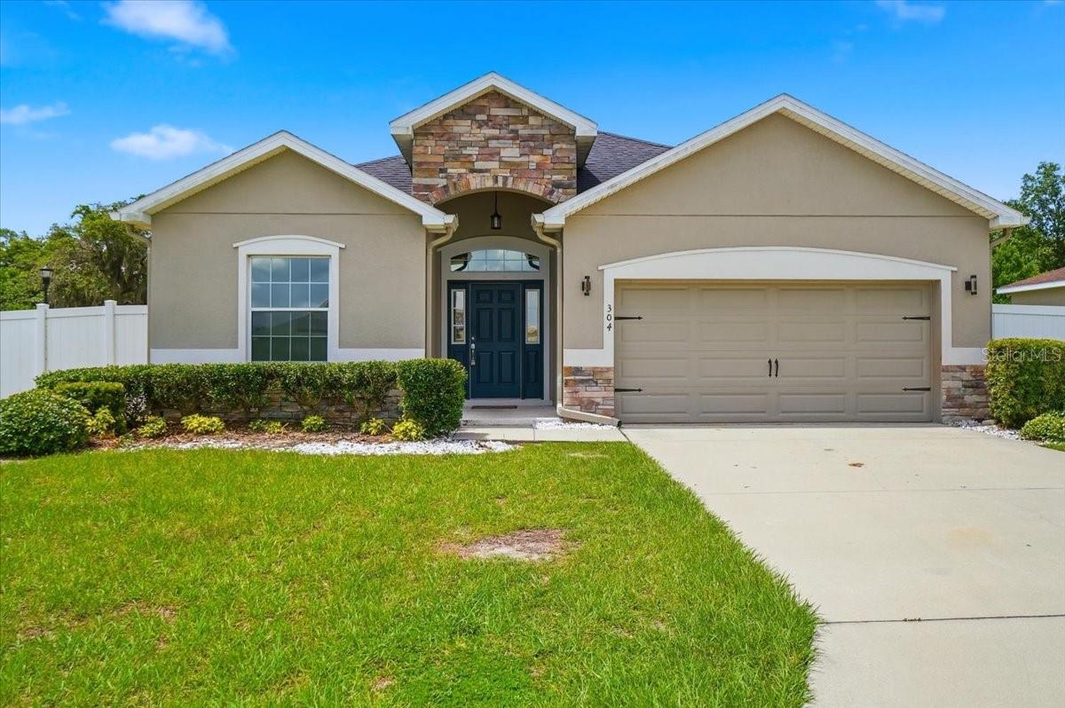 304 Water Lily Ln photo 1