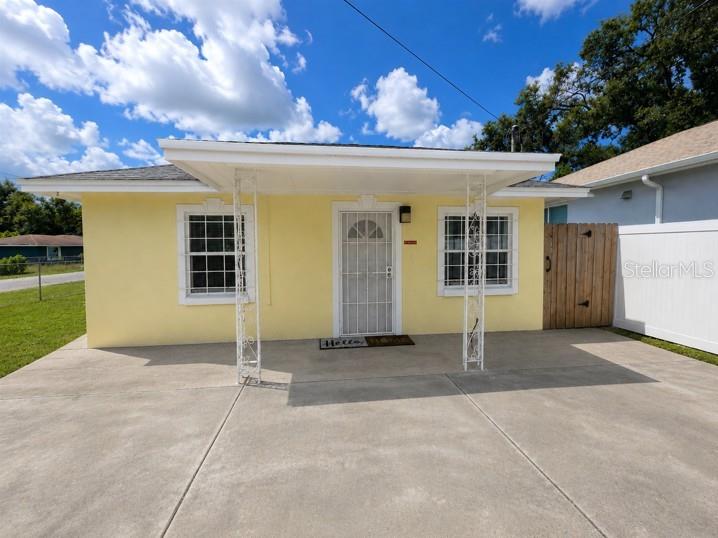 1807 E Waters Ave photo 1