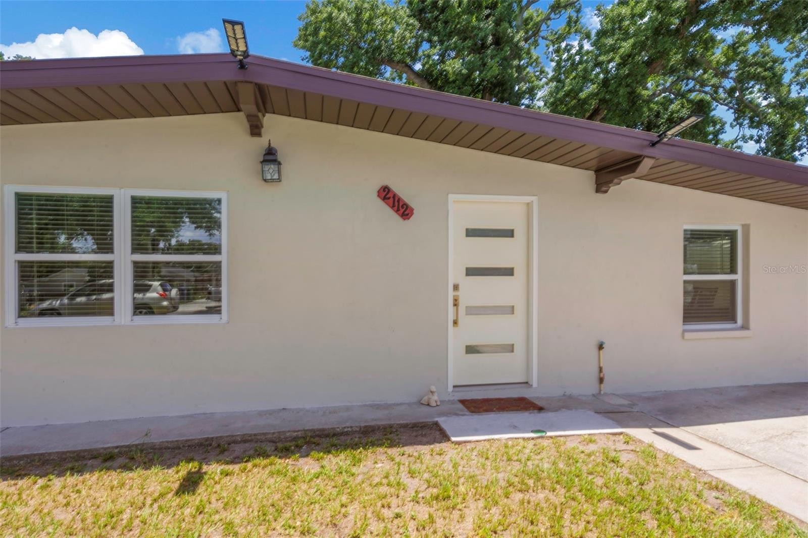 2112 W Idlewild Ave