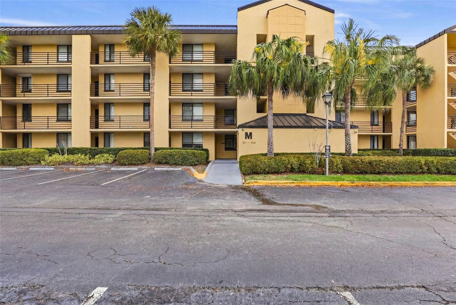 2424 W Tampa Bay Blvd #M404
