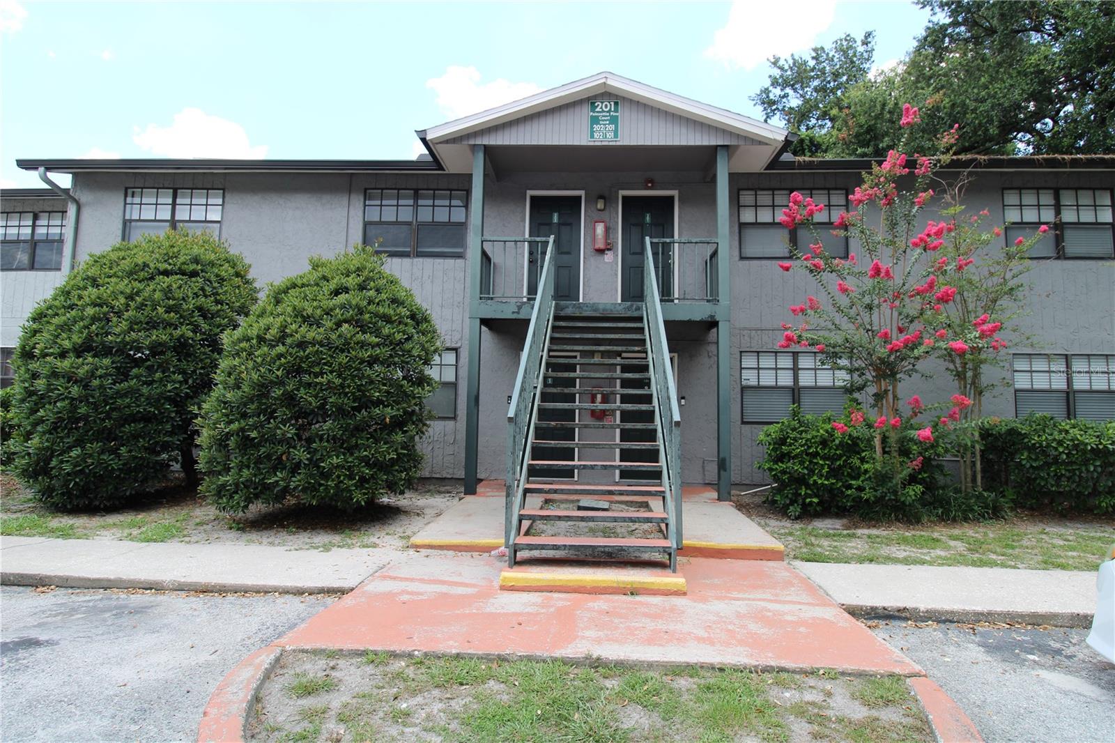 201 Poinsettia Pine CT #202 photo 1