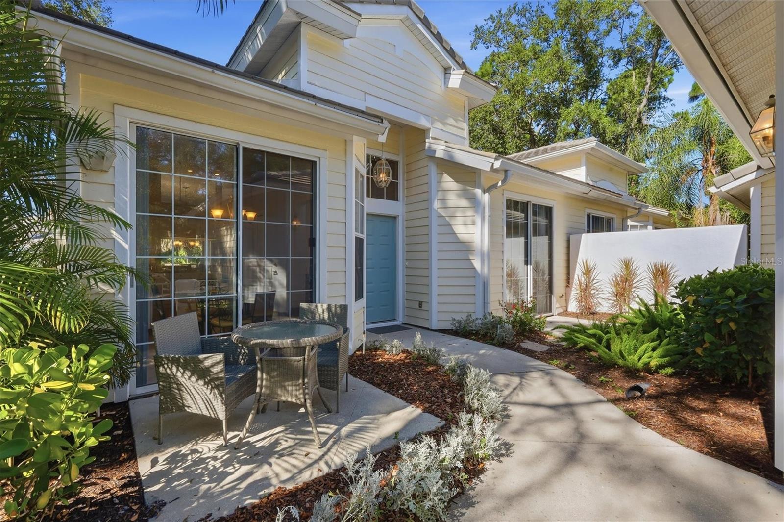 7906 Whitebridge Gln photo 1