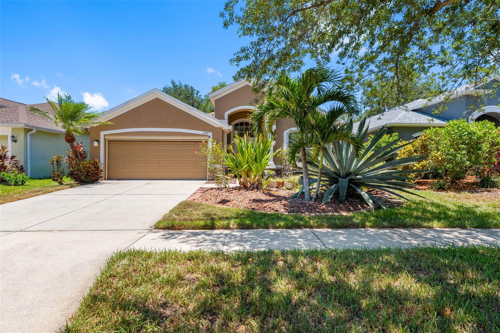 5335 Clover Mist Dr photo 1