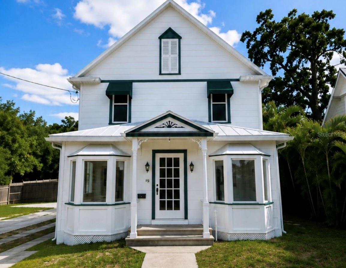 12 West Orange
