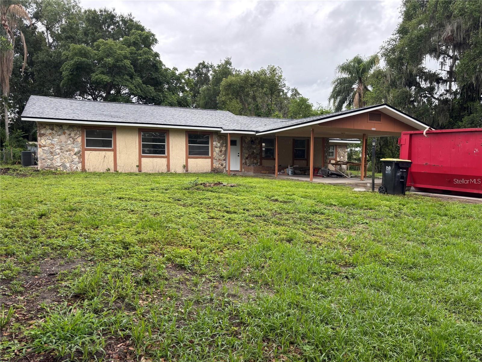 2035 Voltaire St photo 1