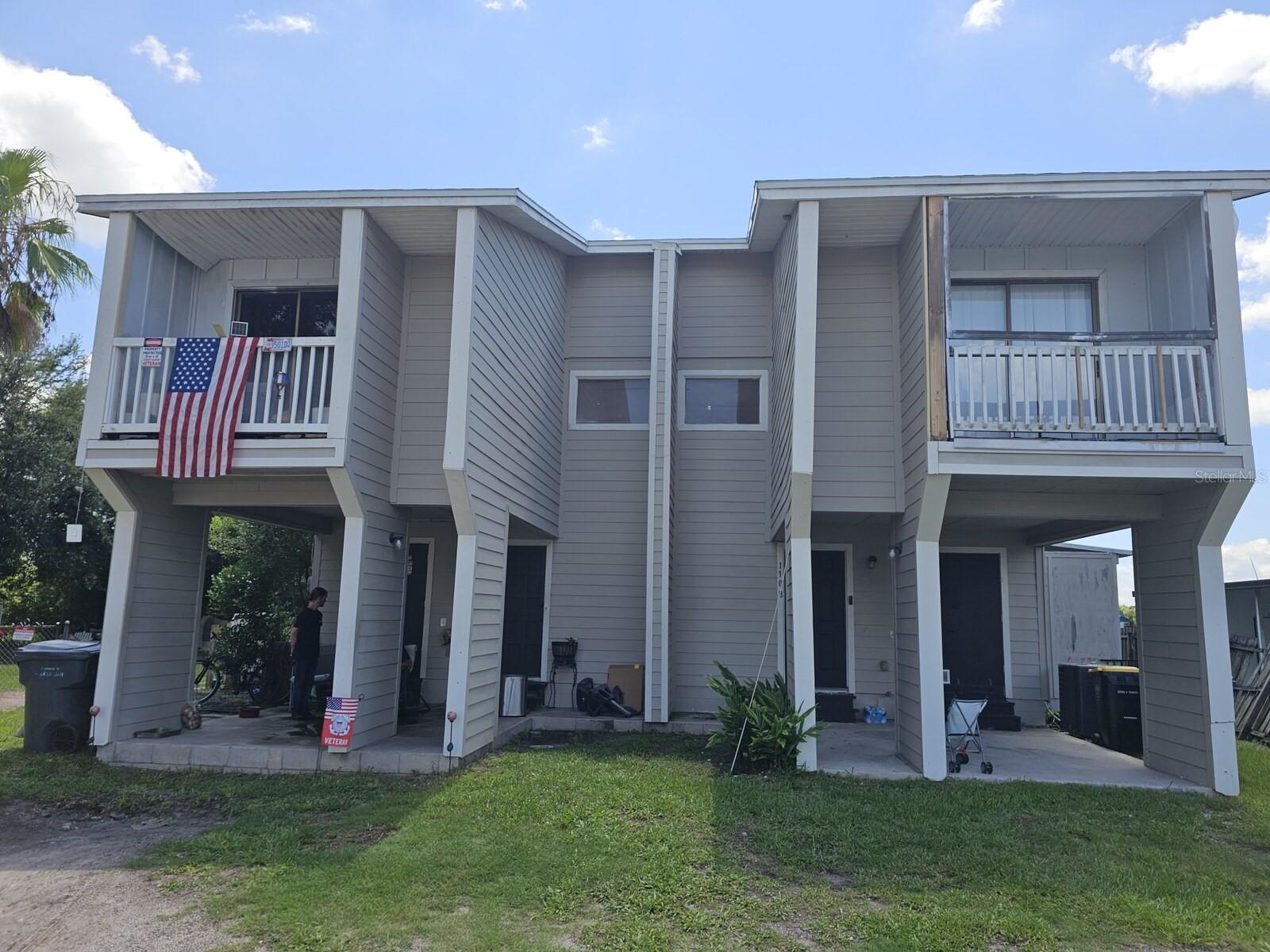 1108 Country Club Ln photo 1
