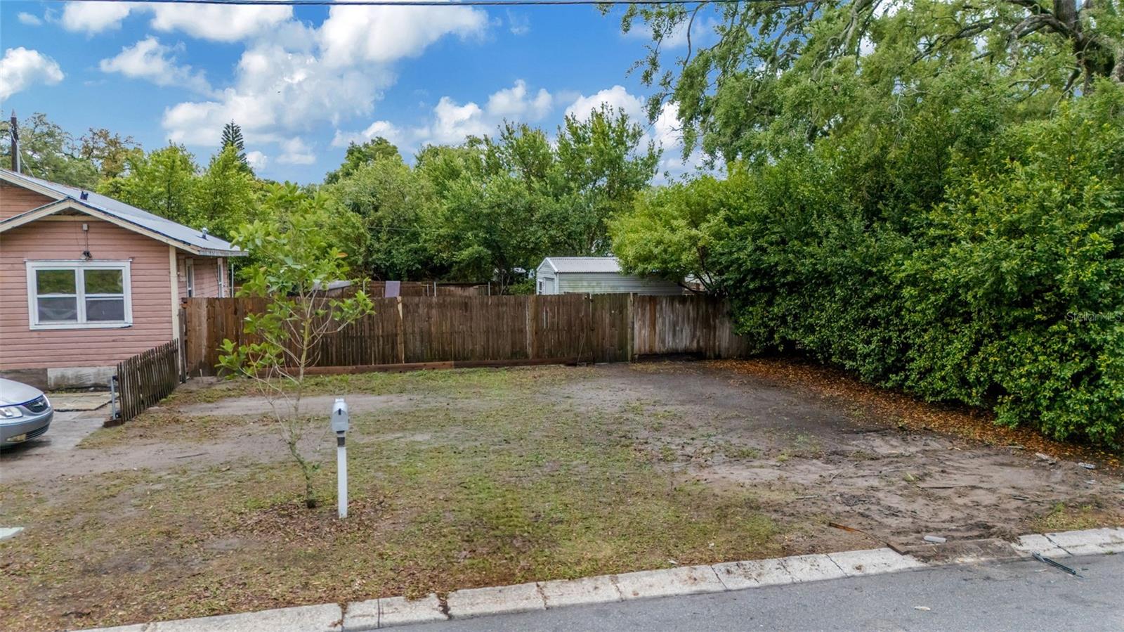 1127 Engman St photo 1