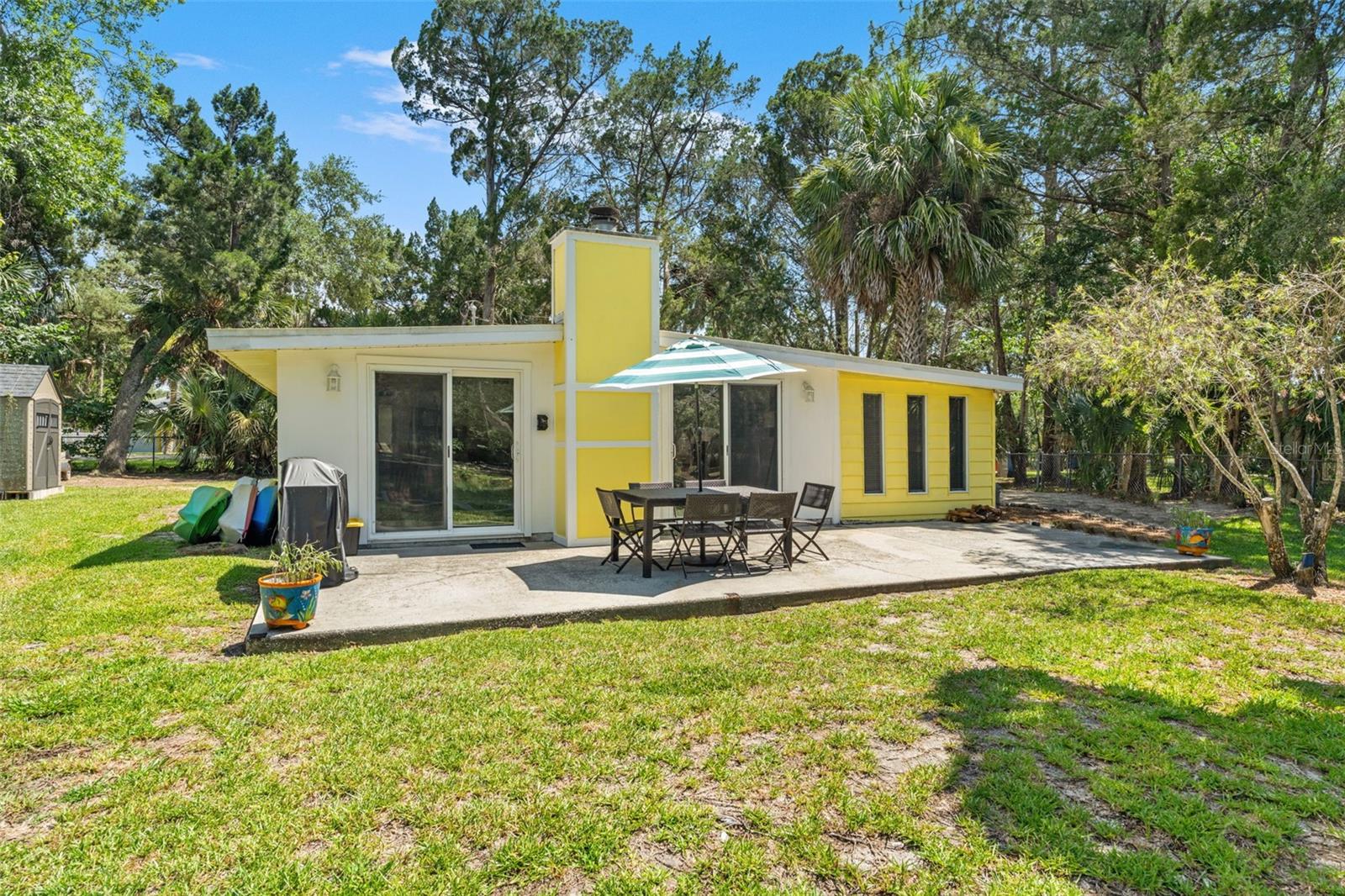 6053 Palm Creek Dr photo 1