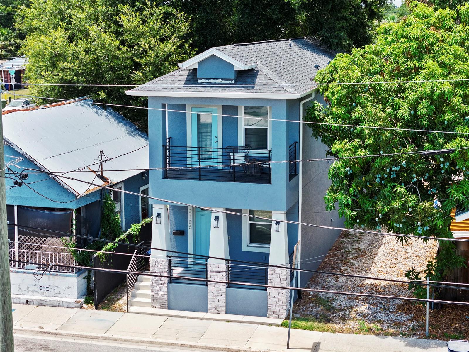 2106 E 17th Ave