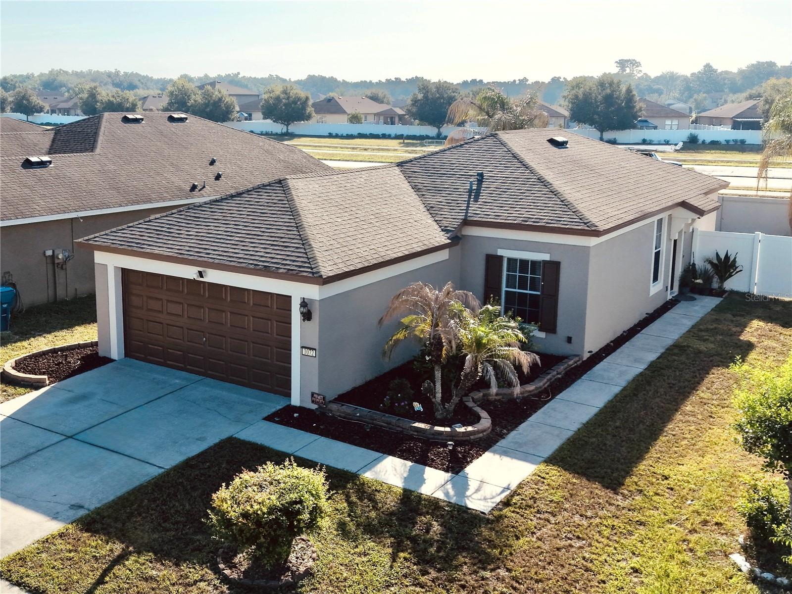 1072 Hill Flower Dr photo 1