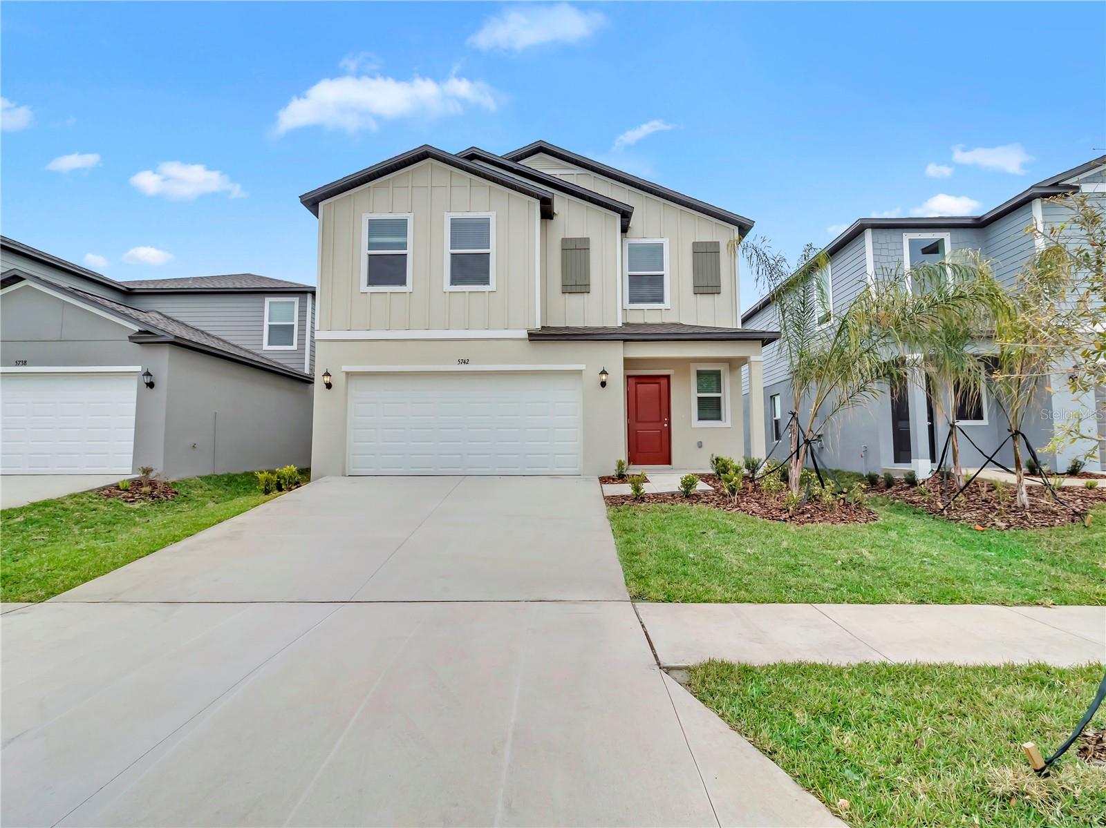 2215 Red Crossbill Dr photo 1