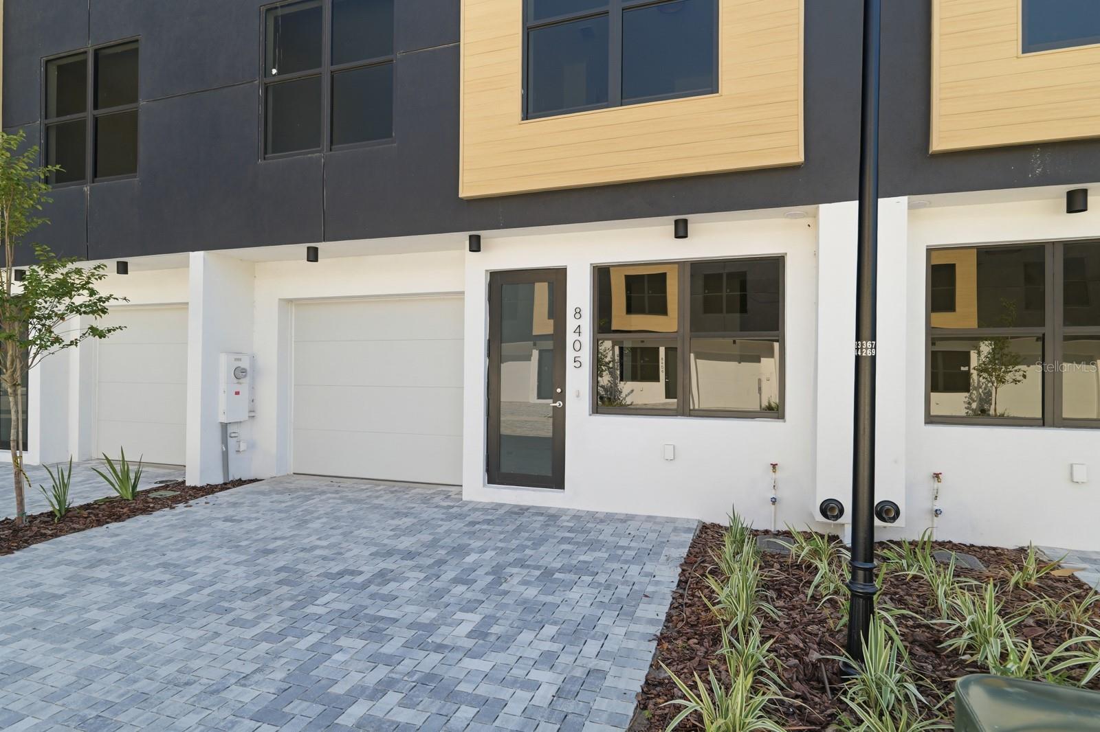 8405 Modano Pl